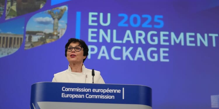 EU praises Ukraine reforms and warns Serbia and Georgia in progress reports