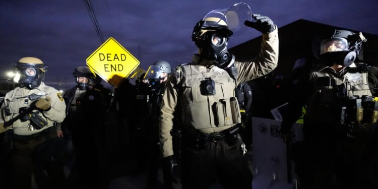 Excessive force allegations against immigration agents focal point of Chicago court hearing