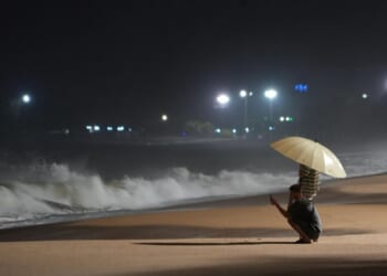 Fishermen missing in Vietnam amid Typhoon Kalmaegi as Philippines mourns dead