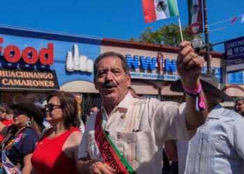 Illinois congressman forgoes reelection with eyebrow-raising move to place chief of staff on ballot