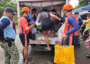 Fung-wong slams into Philippines after already killing 2 and displacing 1 million