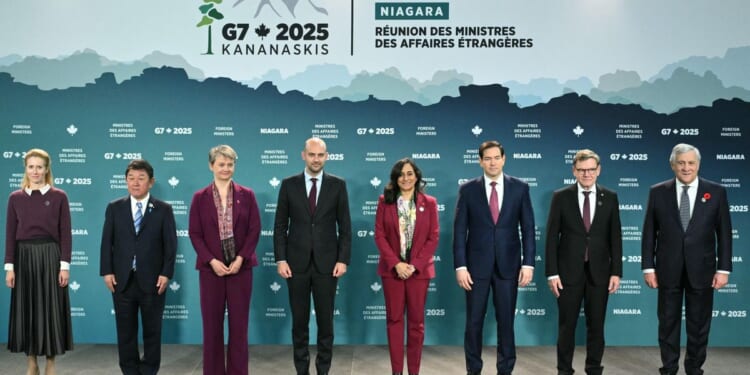 Diplomats will talk with Ukraine's foreign minister at the G7 meeting in Canada