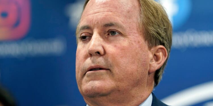 Antonio De Jesus Moreno Escobar, illegal immigrant, stole teen's identity, booting boy off Medicaid