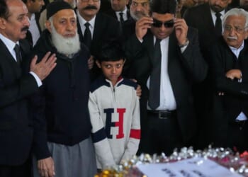 Pakistan PM Sharif offers talks to Afghanistan after deadly militant attacks