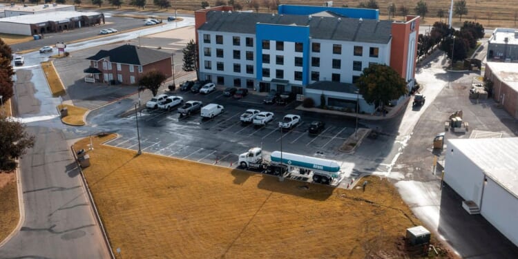 Dozens sick amid evacuations after ammonia gas leak from tanker truck in Oklahoma