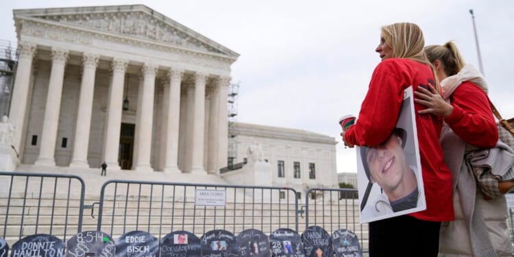 Opioid settlement with OxyContin makers could end legal battles