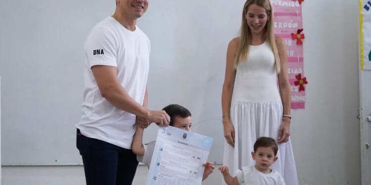 Ecuadorians vote on whether to allow foreign military bases amid rising crime