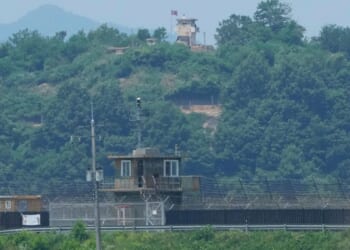 South Korea proposes talks with North to prevent accidental armed clash at border