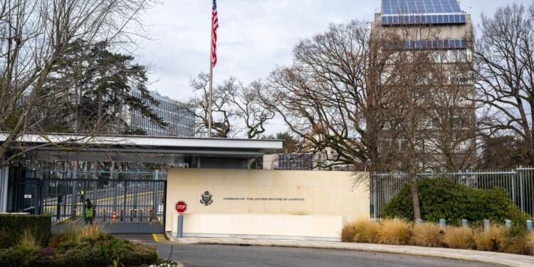 Western allies meet Ukraine in Geneva to discuss U.S. peace plan