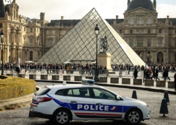 Four more arrested in $102M Louvre jewel heist, Paris prosecutor says