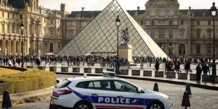 Four more arrested in $102M Louvre jewel heist, Paris prosecutor says