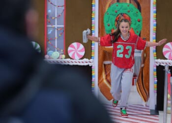 On Black Friday, U.S. retailers watch for a hoped-for holiday halo effect