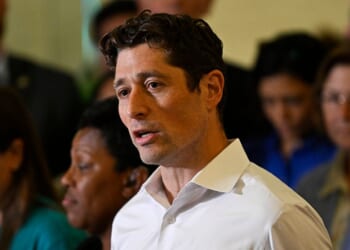 Minneapolis Mayor Race Proceeds to Second Tabulation