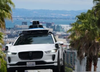 Woman gives birth in San Francisco Waymo