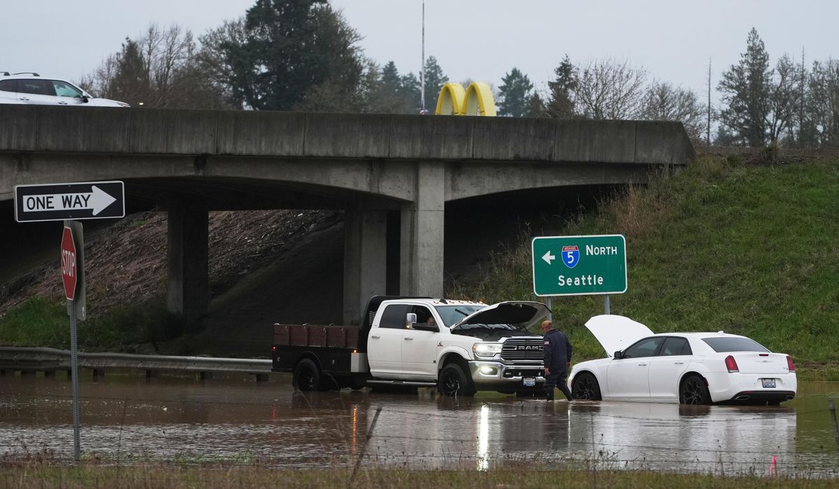 Tens of thousands in Washington state facing evacuations as rain continues to pound the region