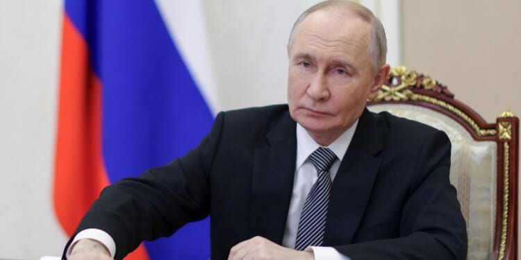 Russia backs Iran on the nuclear issue, Putin says