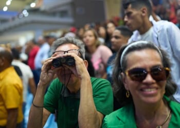 A day at the races: How Venezuelans find joy despite familiar political turmoil