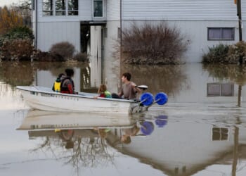After levee fails after week of heavy rain, evacuations ordered in 3 south Seattle suburbs