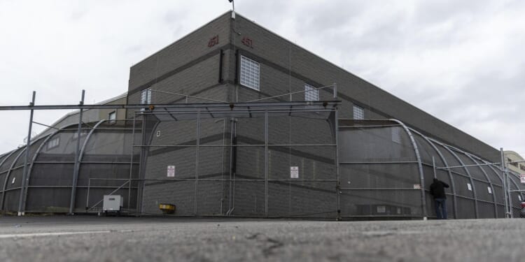 Congressional Democrats win legal battle with ICE over access to facilities