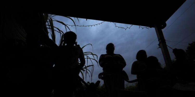 DHS offers illegal immigrants $3,000 holiday bonus to self-deport with free flights home