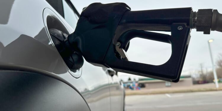 U.S. drivers are seeing lower gas prices this holiday season