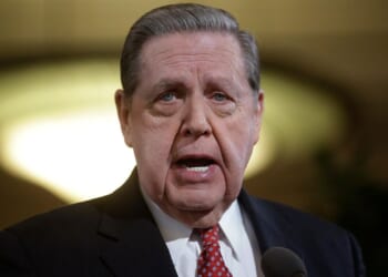 Jeffrey R. Holland, next in line to lead Church of Jesus Christ of Latter-day Saints, dies at 85