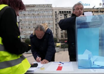 Protesting students in Serbia urge support for early election they hope will oust Vucic