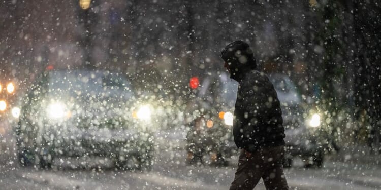 How bomb cyclones form and create dangerous conditions