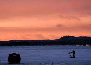 Winter storm bringing snow and strong winds to descend on Great Lakes and Northeast