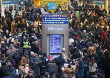 Channel Tunnel disruption affects vehicle shuttle and Eurostar between France and England