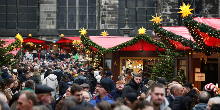 5 Africans, Middle Easterners Arrested Over Plot to Murder 'as Many People as Possible' at Christmas Market