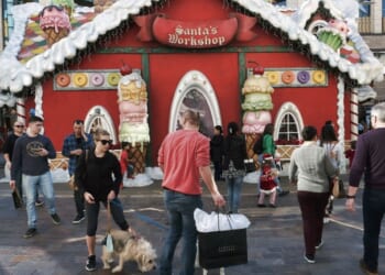 Borrowing to Give Misses the Point of Christmas – PJ Media