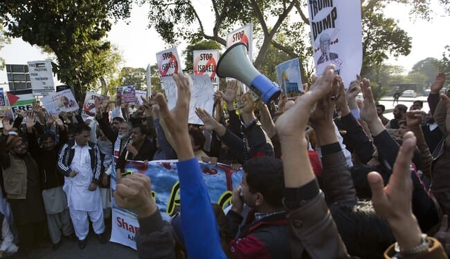 Liberal Comedian Pens Piece Explaining Why Liberals Are Impossible to Talk To – PJ Media