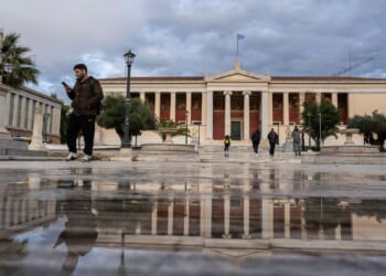 More than 300,000 students dropped from Greek universities in reform effort