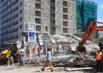 A tall building under construction falls in Nairobi, with 4 believed to be trapped