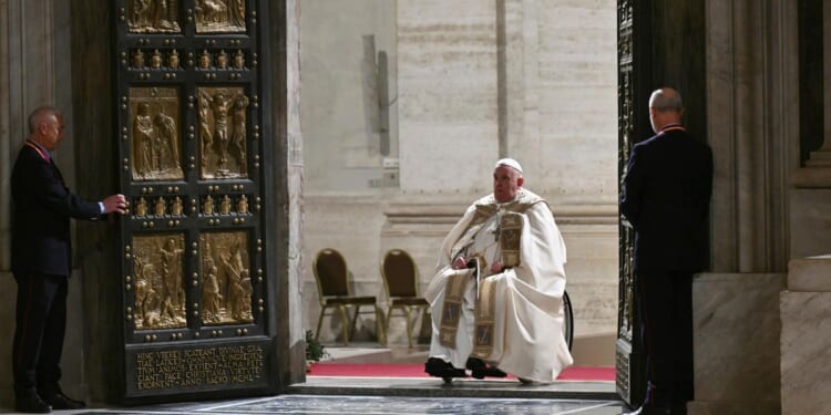 Vatican claims a Holy Year success in 2025 with 33 million pilgrims