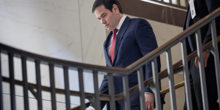 Trump administration thanks the media for keeping quiet before the Maduro capture