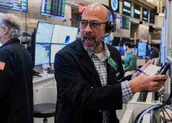 Stocks on Wall Street rise on Big Tech gains and approach records