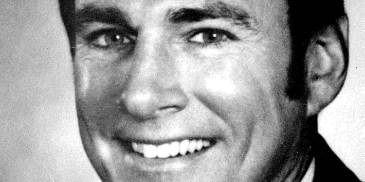 Former Rep. Richard T. Schulze dies at 96