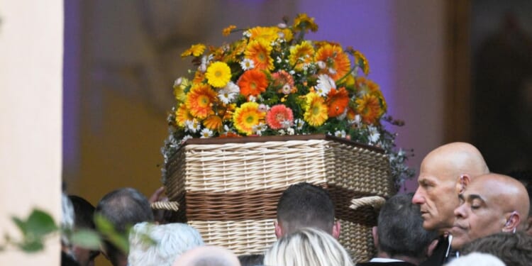 Saint-Tropez bids adieu to Brigitte Bardot at private funeral