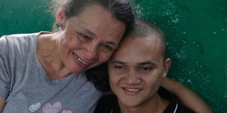 Slow-moving prisoner releases in Venezuela enter third day