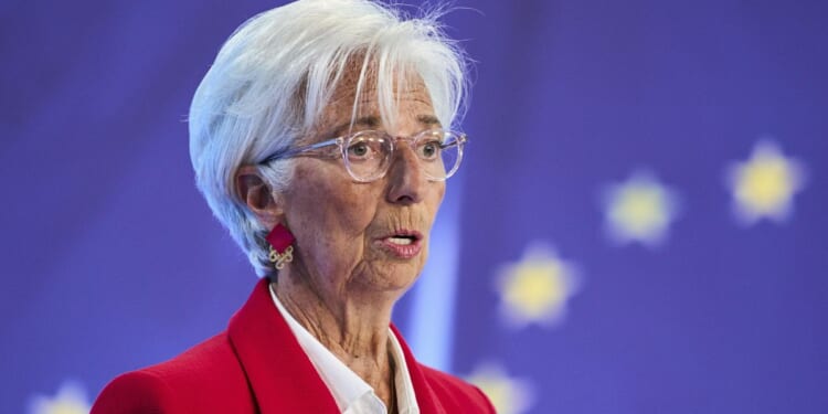 Foreign central bankers back Fed Chair Jerome Powell during DOJ controversy