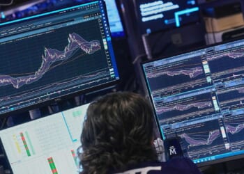 U.S. stocks drop again as oil and gold prices rise