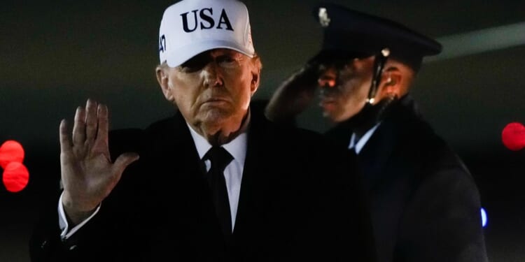 Live updates: Trump threatens to use the Insurrection Act in Minneapolis