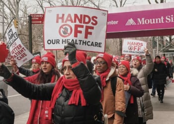 Nurses restart contract talks with another major hospital system on fifth day of strike