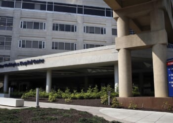 Nurses at MedStar Washington Hospital Center protest, claim wage theft by hospital administrators