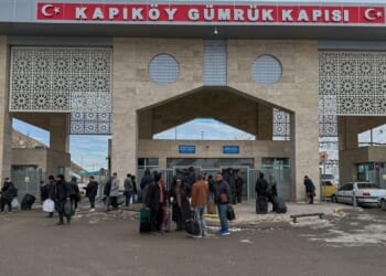 Iranians use Turkey border to access internet during blackouts