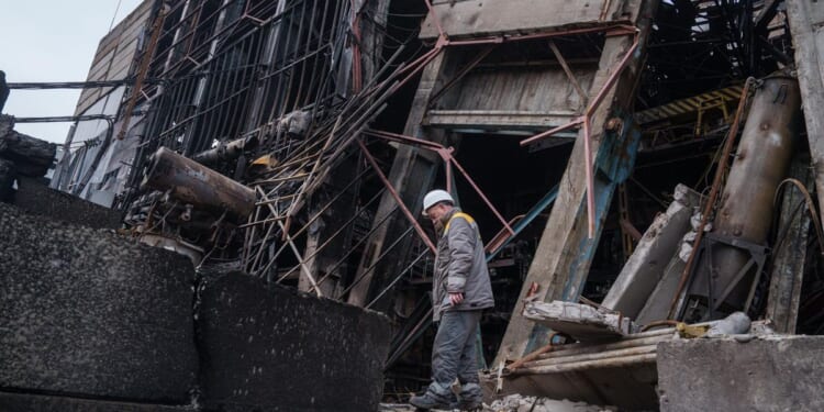 Security analysts say Russia reportedly preparing to strike Ukraine's nuclear power plants