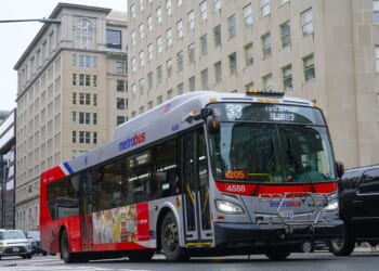 Metro sees 25-year-low in crime on bus and rail systems