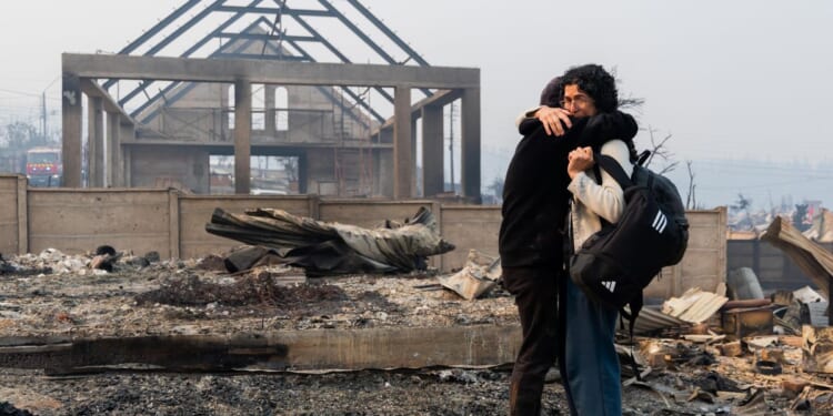 Chile fighting wildfires that killed 19 and left 1,500 homeless